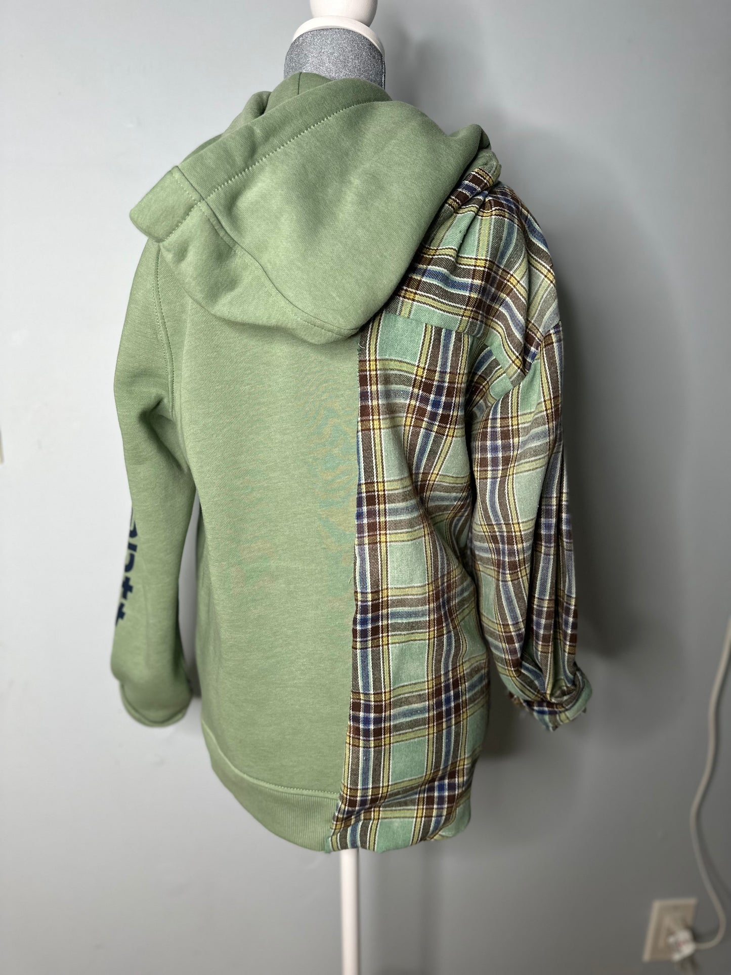 Carhartt hoodie x vintage flannel