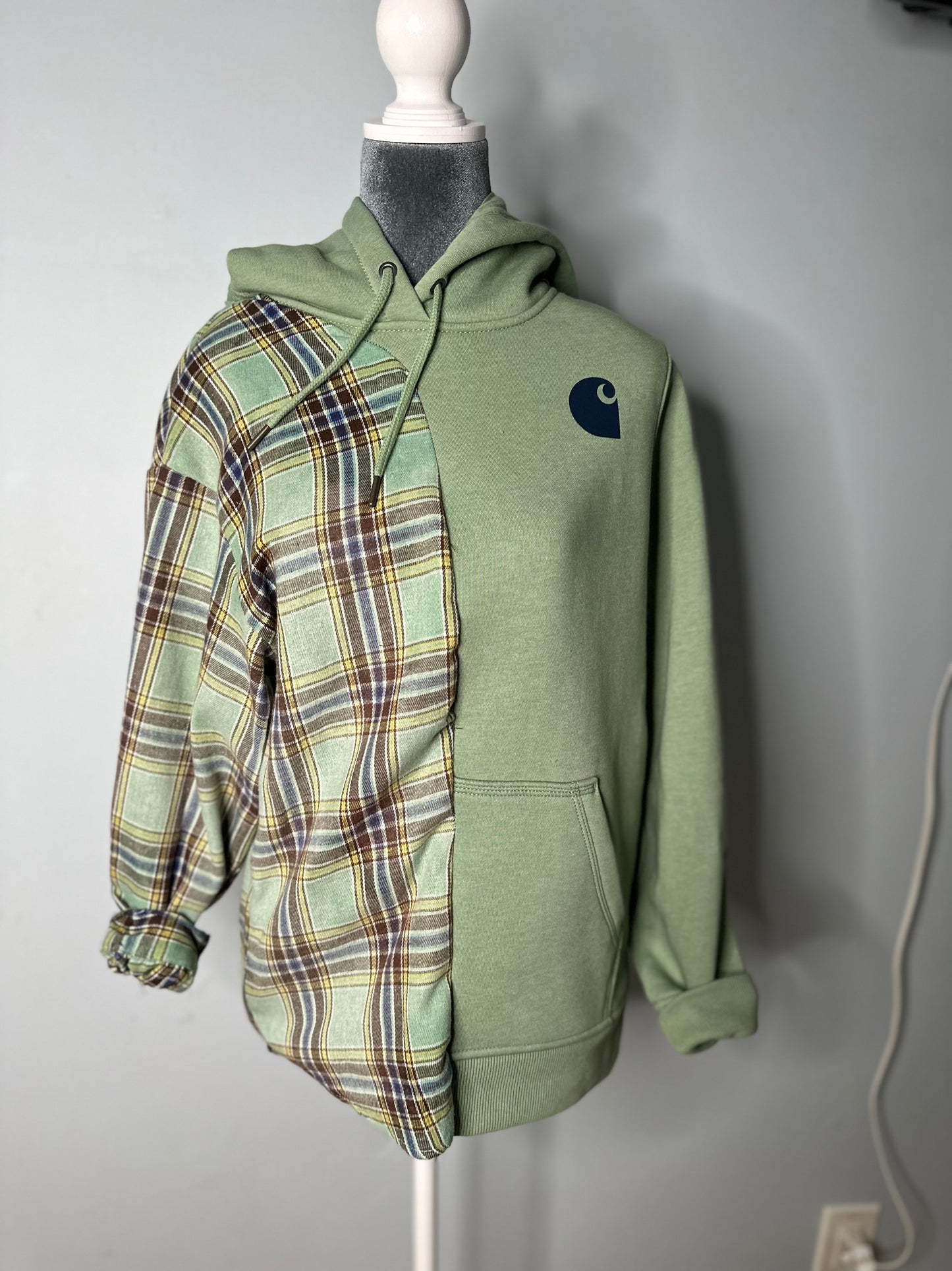 Carhartt hoodie x vintage flannel