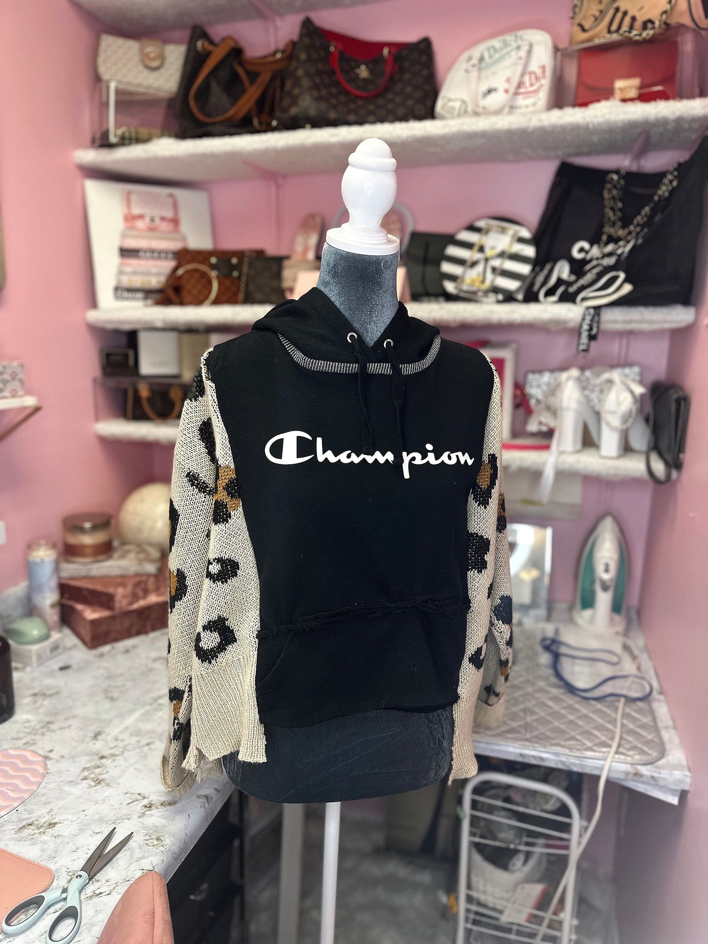 CHEETAH CHAMPION SWEATER HOODIE