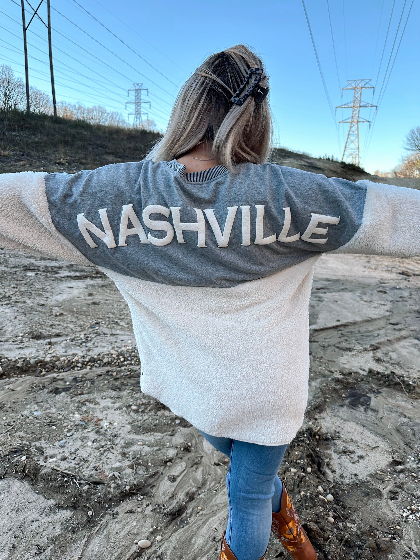 NASHVILLE SHERPA TOP